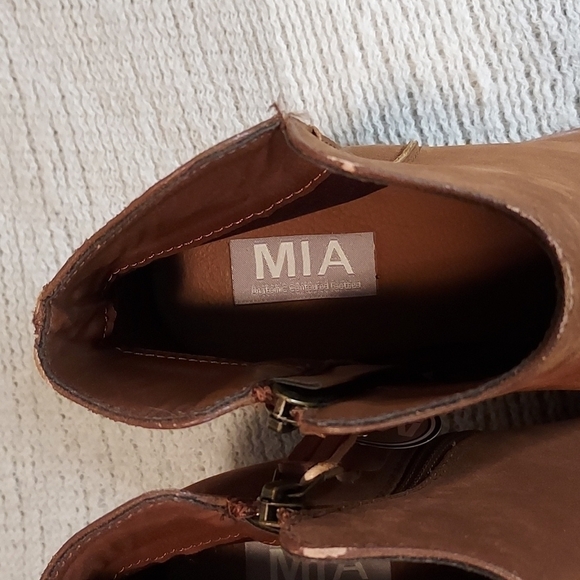 MIA Patton Booties in Cognac NWOB - Picture 6 of 12